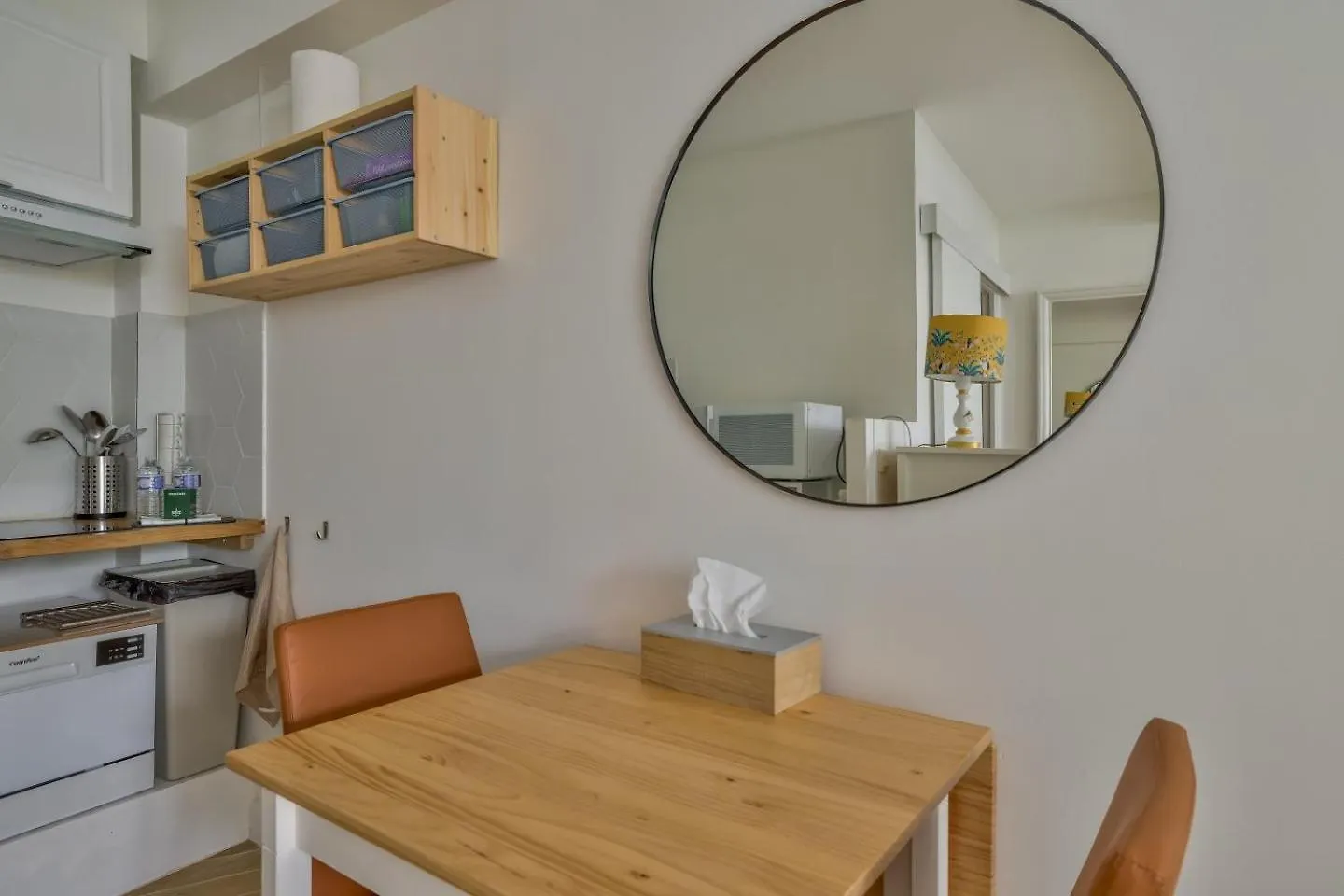 Superb Studio Bien Equipe Paris Montparnasse Apartament